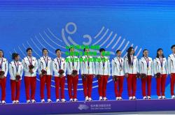 lol外围官网:雄鹿队新晋队员亮相，是否能在比赛中脱颖而出？