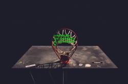 lol外围官网:巅峰对决！扣篮大赛新星闪耀，创意与力量引爆全场